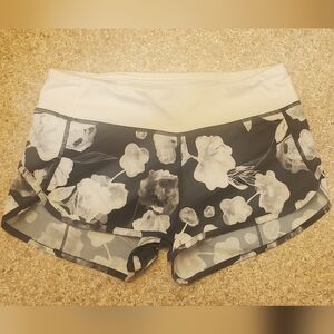 Lululemon Athletica Black and White Floral Athletic Shorts - Size 4